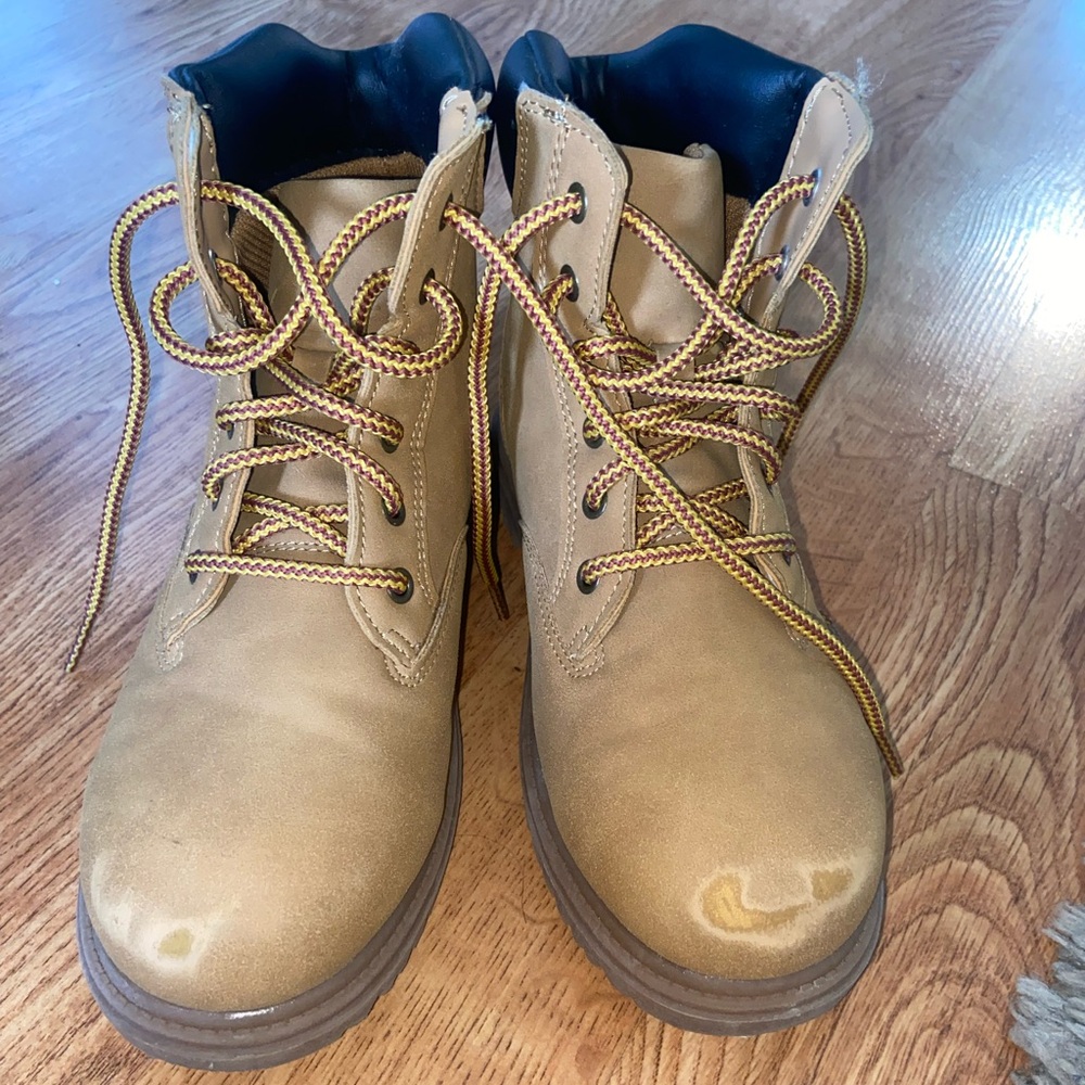 Wonder Nation Boots